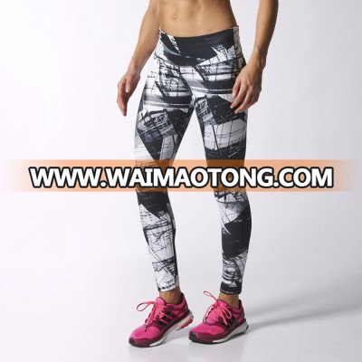 Good Quality Bright Color Yoga Pants Available in Different Size